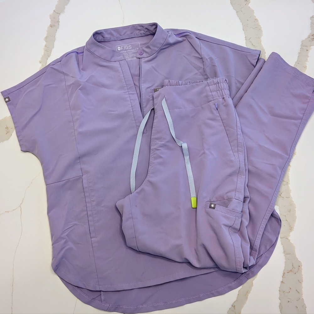 Figs Icy Purple Size Medium scrub set
